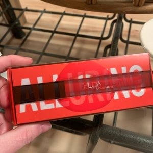 HUDA Beauty Matte Liquid Lip